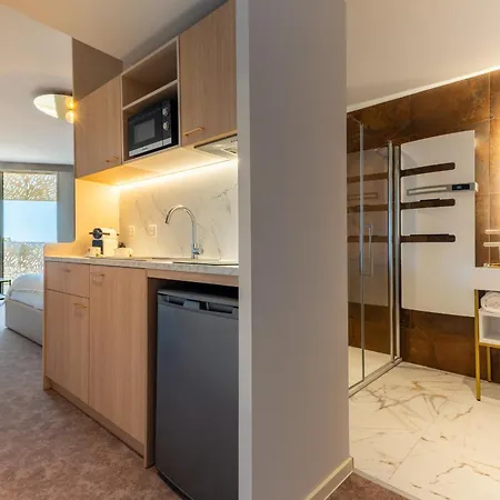 X Vibes Couple Only Design Rooftop Et Parking Village Naturiste * אגדה